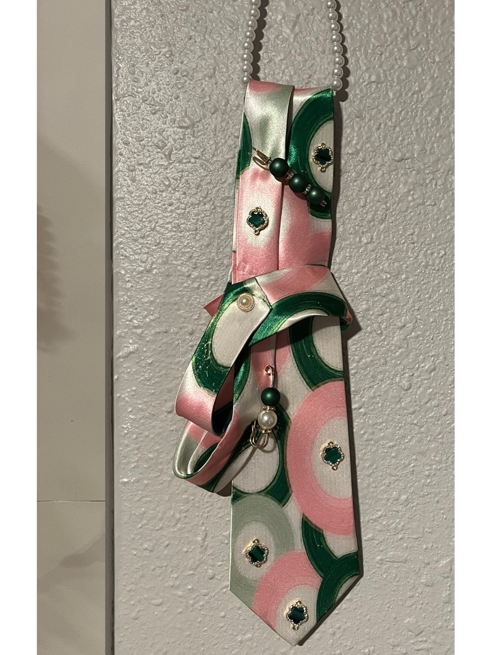 Men’s Embellished Necktie Necklace